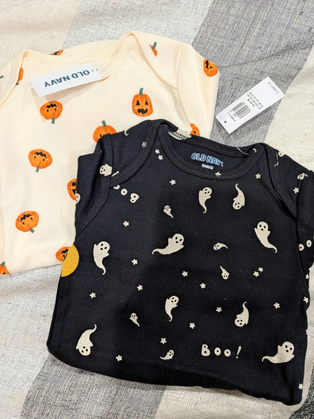 Set of 2 Old Navy baby Halloween Bodysuits Brand new